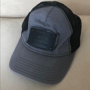 Calvin Klein gray black baseball cap hat